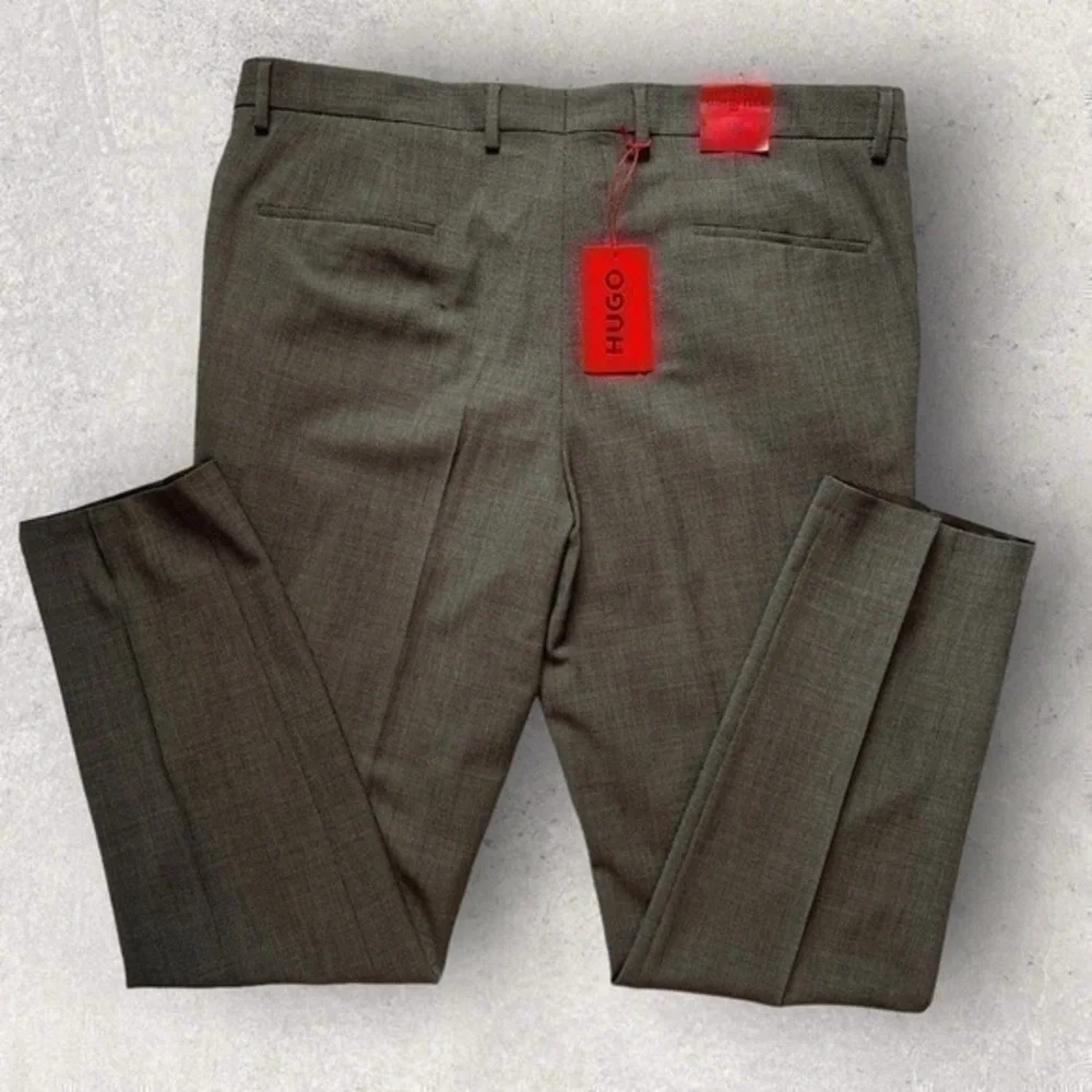 Men’s Hugo Boss slim fit performance super flex dark brown trousers 40R NEW